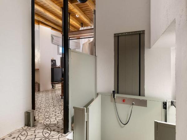 Elakati Luxury Boutique Hotel - Adults Only : photo 5 de la chambre hébergement double de luxe sans balcon - accessible aux personnes à mobilité réduite - elafos