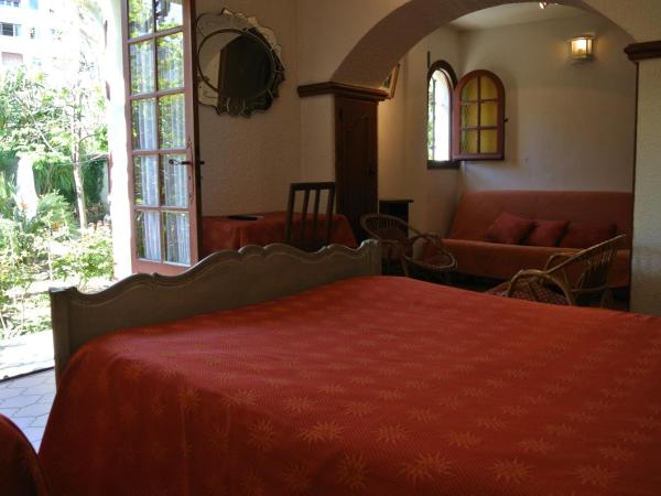 Hôtel Castel Mistral : photo 3 de la chambre chambre familiale