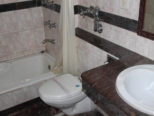 Hotel Sunstar Residency : photo 7 de la chambre petite chambre double