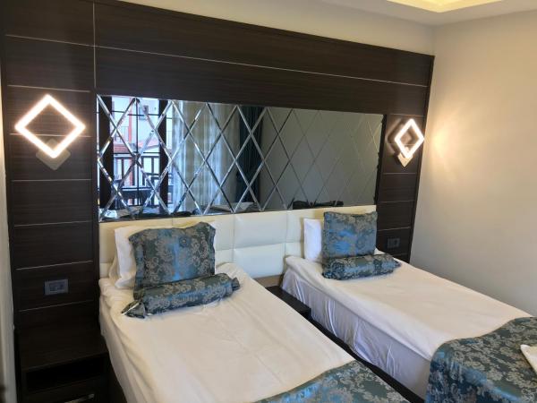 Venus Hotel : photo 7 de la chambre suite familiale