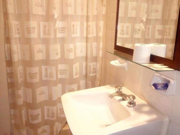 Crystal Hotel : photo 4 de la chambre chambre lits jumeaux standard