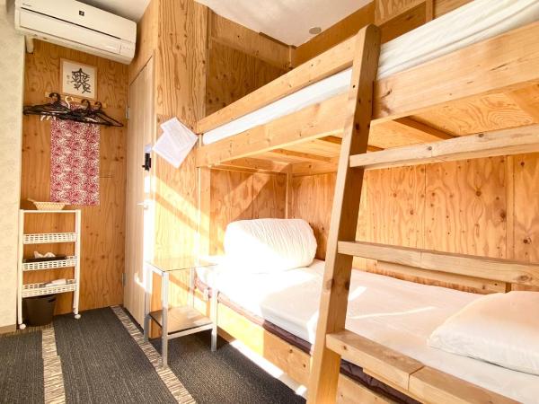 GUEST HOUSE B's FiveⅡ : photo 3 de la chambre chambre quadruple avec salle de bains commune