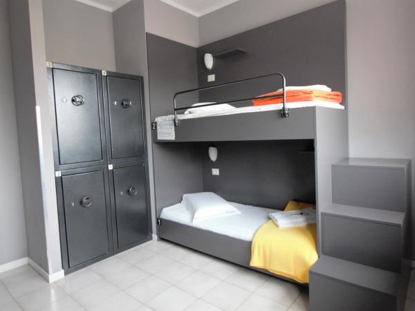 New Generation Hostel Milan Center Navigli : photo 6 de la chambre lit dans dortoir mixte de 4 lits