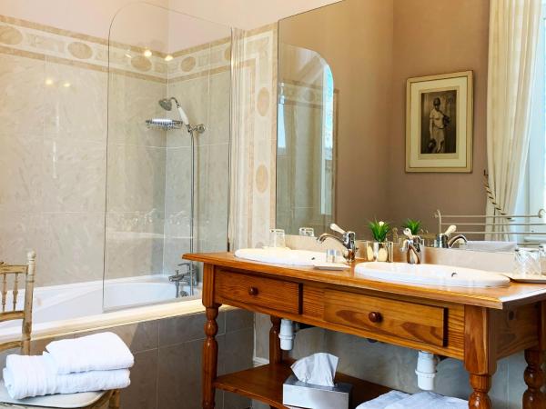 Enclos de l'Evêché : photo 2 de la chambre chambre lit queen-size deluxe