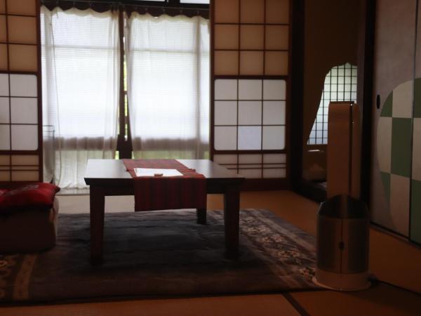 Gallery Nozawa Inn : photo 1 de la chambre chambre quadruple