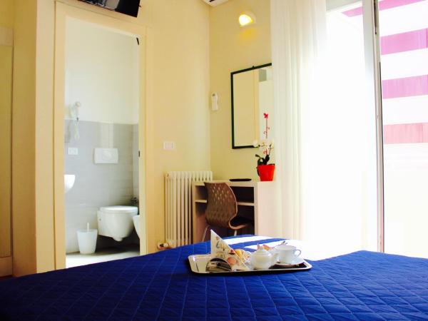 Hotel Fedora Rimini : photo 3 de la chambre chambre triple standard