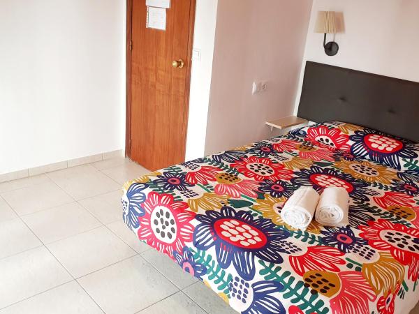 Arc House Ribera Only Adults : photo 4 de la chambre chambre double avec salle de bains privative