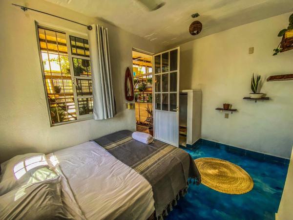 Shaka House : photo 7 de la chambre chambre double avec salle de bains privative