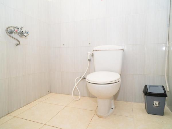 RedDoorz near Kampus 3 UTY Yogyakarta : photo 2 de la chambre chambre lits jumeaux