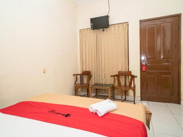 RedDoorz near Kampus 3 UTY Yogyakarta : photo 10 de la chambre chambre double standard