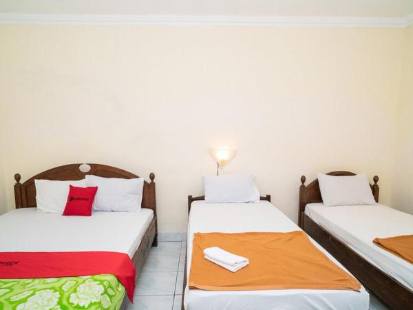 RedDoorz near Kampus 3 UTY Yogyakarta : photo 9 de la chambre chambre familiale