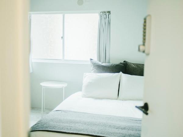 Hippo Hostel and Cafe Bar : photo 6 de la chambre chambre double avec lit d'appoint