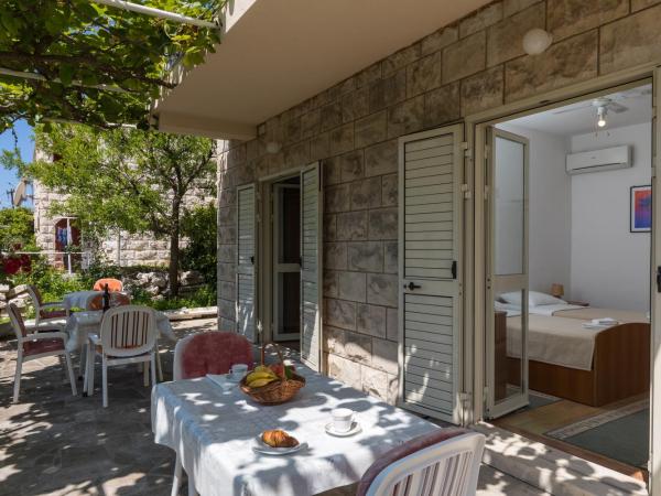 Begović Guest House : photo 2 de la chambre chambre lits jumeaux privée