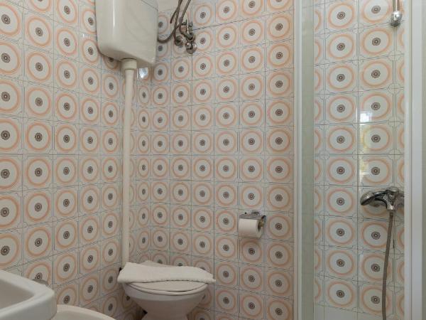 Begović Guest House : photo 9 de la chambre chambre lits jumeaux privée