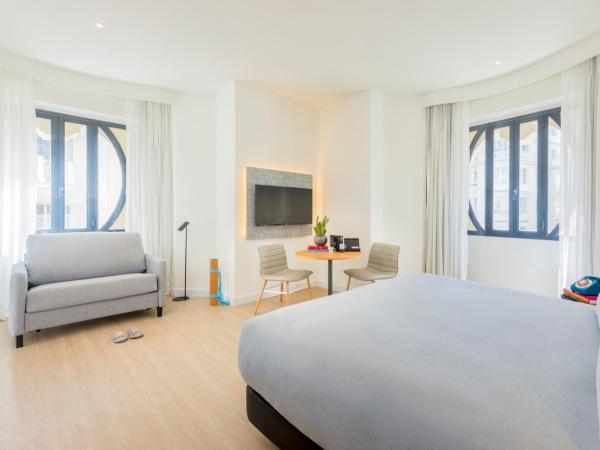 INNSIDE by Meliá Madrid Gran Vía : photo 7 de la chambre studio - vue sur gran vía