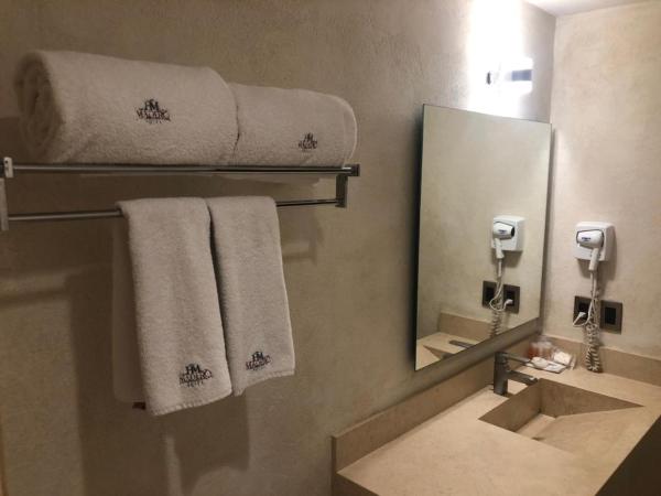 Hotel Madero : photo 10 de la chambre chambre lit king-size