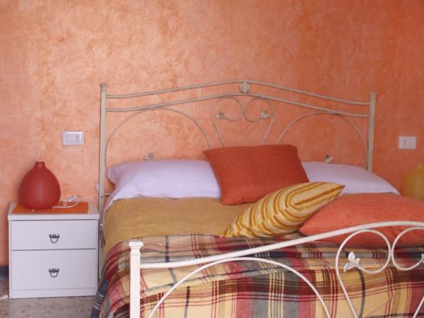 Affittacamere Ciccio e Pinolo : photo 5 de la chambre chambre double ou lits jumeaux - vue sur mer