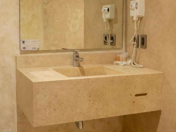 Hotel Madero : photo 4 de la chambre chambre deluxe avec 2 lits queen-size