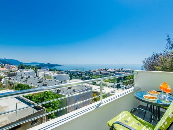 Guest House Nikolina : photo 9 de la chambre chambre double standard avec balcon - vue sur mer