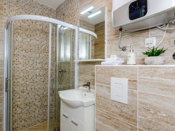 Guest House Nikolina : photo 8 de la chambre chambre double supérieure