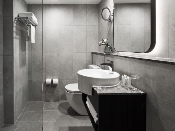 Holiday Inn Sydney Airport, an IHG Hotel : photo 9 de la chambre chambre standard lit queen-size