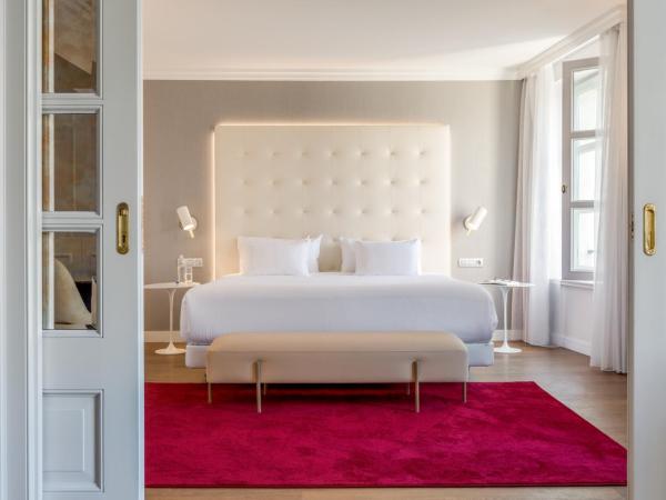 NH Collection Brussels Grand Sablon : photo 8 de la chambre junior suite with view with extra bed (2 adults + 2 children)