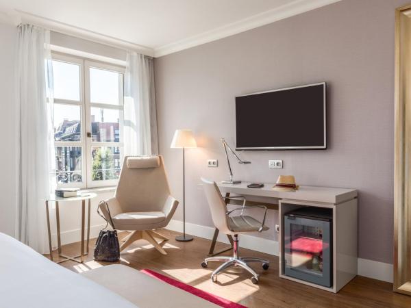 NH Collection Brussels Grand Sablon : photo 10 de la chambre chambre double ou lits jumeaux premium