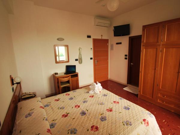 Hotel Du Lac : photo 1 de la chambre chambre quadruple