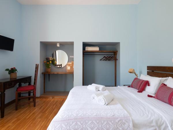 Kalamata Art Rooms : photo 8 de la chambre appartement avec balcon