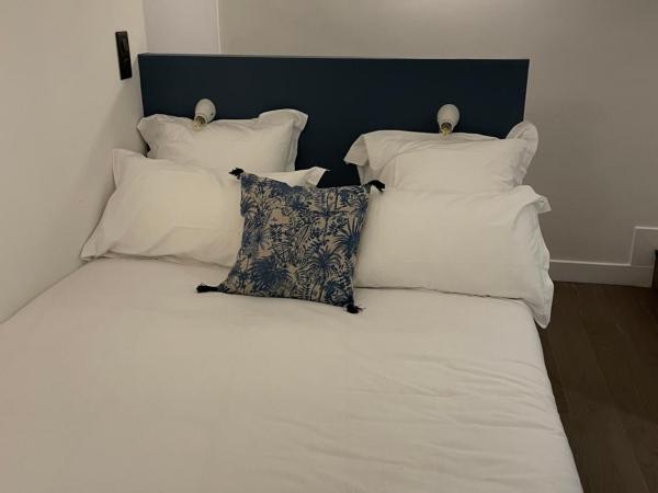 Monsieur Miot Concept Hotel - Bastia centre : photo 7 de la chambre chambre triple confort