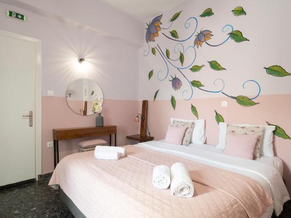 Kalamata Art Rooms : photo 3 de la chambre chambre double ou lits jumeaux deluxe avec balcon