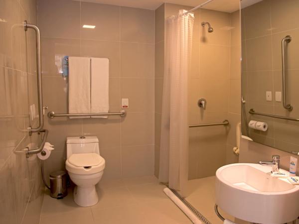 Days Inn by Wyndham Rio de Janeiro Lapa : photo 3 de la chambre chambre triple - accessible aux personnes à mobilité réduite
