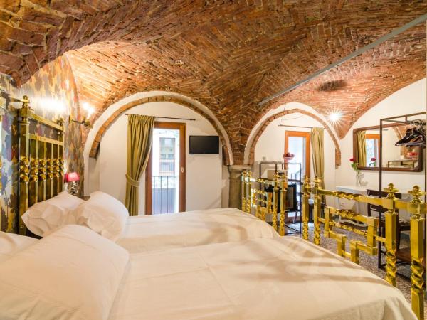 Ca' Monteggia Guest House : photo 9 de la chambre chambre lits jumeaux/double supérieure 