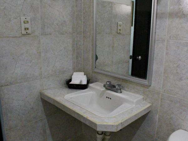 Hotel El Cid : photo 2 de la chambre chambre standard lit queen-size