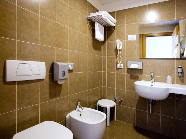 Hotel Eden : photo 4 de la chambre chambre double ou lits jumeaux