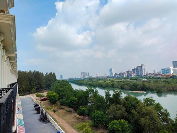 Riviera Suites Melaka : photo 5 de la chambre chambre triple supérieure