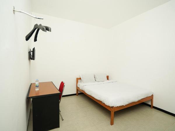 Merapi Inn Surabaya by ecommerceloka : photo 2 de la chambre chambre double standard