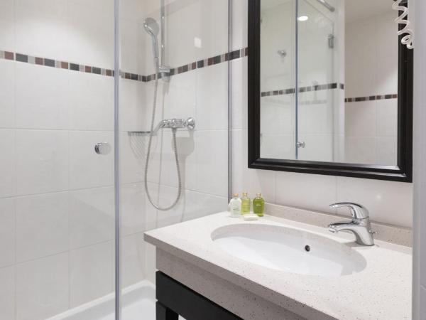 Hôtel Club mmv Plagne 2000 : photo 3 de la chambre chambre double