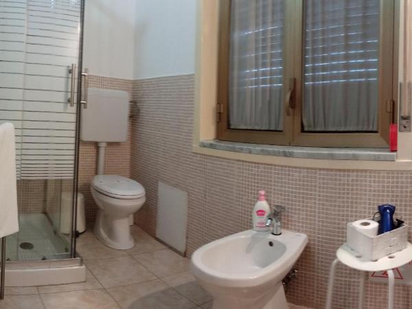 Bed & Breakfast Fontanarossa Airport -Private Parking- : photo 8 de la chambre chambre double deluxe avec balcon