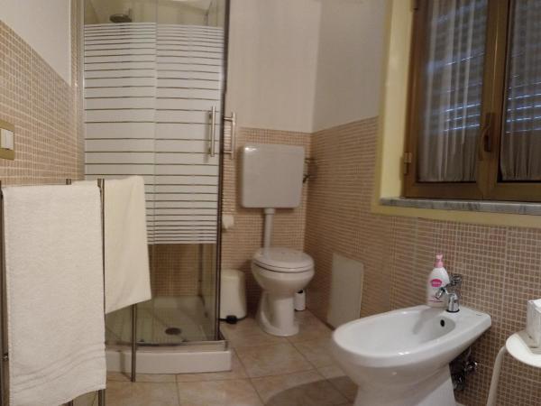 Bed & Breakfast Fontanarossa Airport -Private Parking- : photo 10 de la chambre chambre double deluxe avec balcon