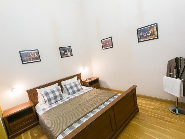 Friends Hostel & Apartments : photo 1 de la chambre chambre double