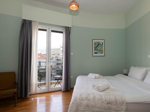 Kalamata Art Rooms : photo 2 de la chambre appartement 1 chambre avec balcon