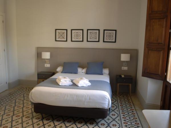 La Perla Granada Suites : photo 9 de la chambre chambre double supérieure