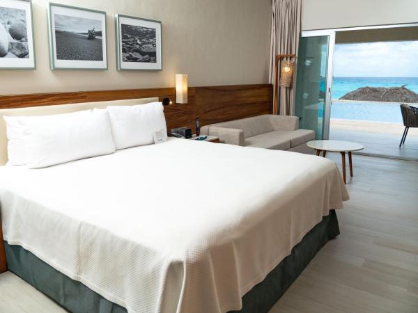Emporio Cancun - Buy All Inclusive Option : photo 2 de la chambre hébergement lit king-size réservé(e) aux adultes avec accès direct à la piscine - côté océan