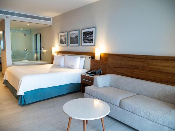 Emporio Cancun - Buy All Inclusive Option : photo 7 de la chambre hébergement lit king-size réservé(e) aux adultes avec accès direct à la piscine - côté océan