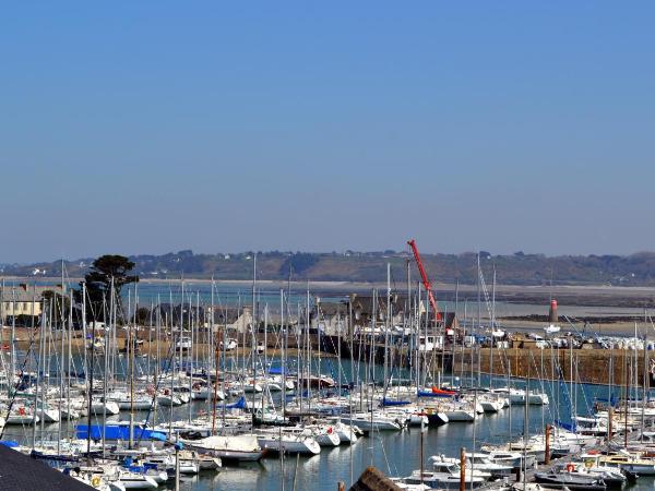 Au Bon Accueil : photo 2 de la chambre chambre familiale - vue sur mer
