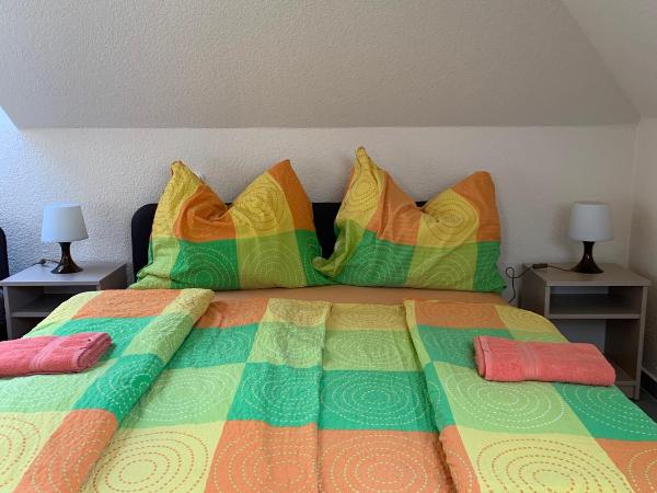 Balaton Kinizsi Apartman : photo 7 de la chambre chambre familiale