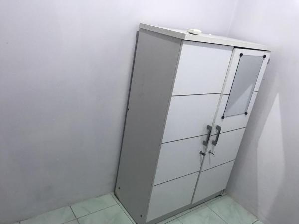 KoolKost Syariah near Pelabuhan Tanjung Priok (Minimum Stay 6 Nights) : photo 2 de la chambre chambre simple avec salle de bains commune