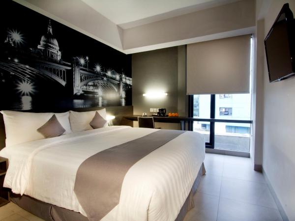 Neo Hotel Tendean Jakarta by ASTON : photo 2 de la chambre chambre double ou lits jumeaux standard