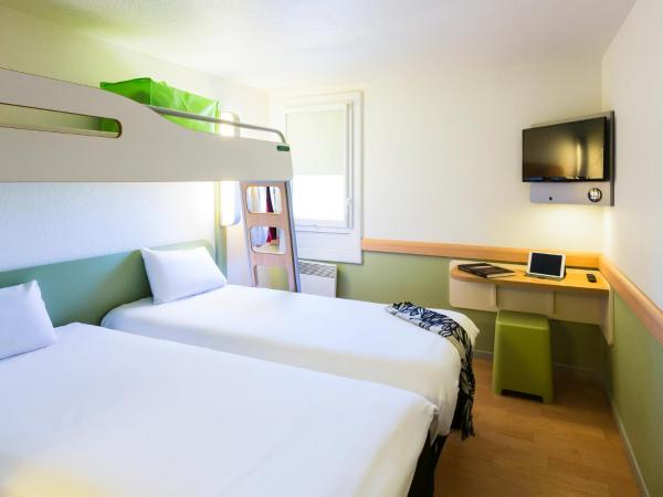 Ibis budget Béziers Est Mediterranée A9 / A75 : photo 1 de la chambre chambre triple